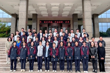 平湖市当湖高级中学研学团队走进CA88纸业