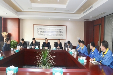 平湖市副市长管立松一行莅临CA88纸业慰问高端人才